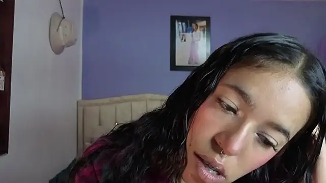 stephania t online show from 8, 4, 2026