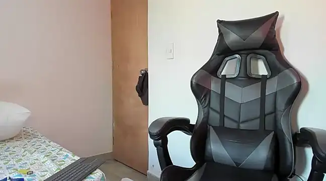 Snapshot of leo030809 chatting on 19, 3, 2025 leo030809 online show from 19, 3, 2025