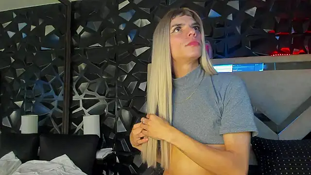 maxx steell  online show from 4, 12, 2024