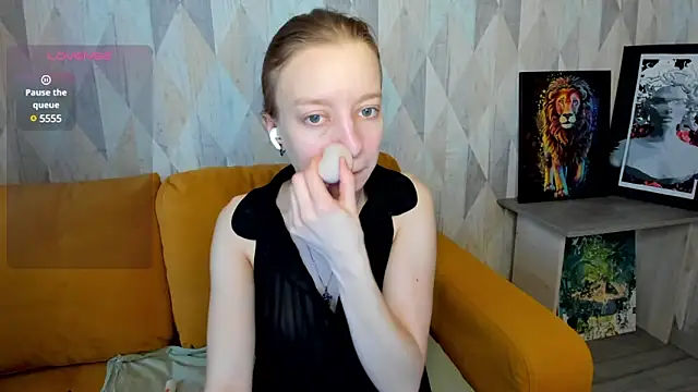 Snapshot of Michelle_Blond chatting on 17, 2, 2025 Michelle Blond online show from 17, 2, 2025