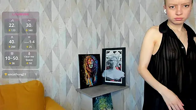 Snapshot of Michelle_Blond chatting on 20, 2, 2025 Michelle Blond online show from 20, 2, 2025