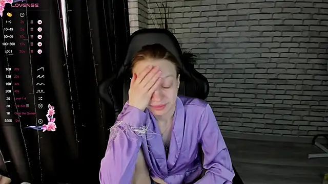 Snapshot of Michelle_Blond chatting on 9, 3, 2025 Michelle Blond online show from 9, 3, 2025