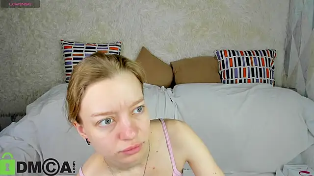 Snapshot of Michelle_Blond chatting on 24, 11, 2025 Michelle Blond online show from 24, 11, 2025