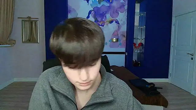 EmiliaYours online show from 7, 1, 2025