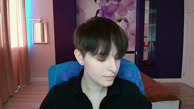 EmiliaYours online show from 20, 1, 2025