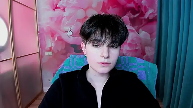 EmiliaYours online show from 21, 1, 2025