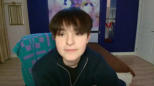 EmiliaYours online show from 16, 2, 2025