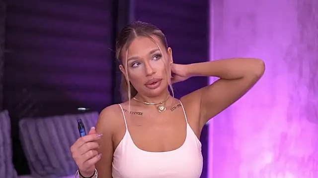 Candy Ivy online show from 16, 3, 2025