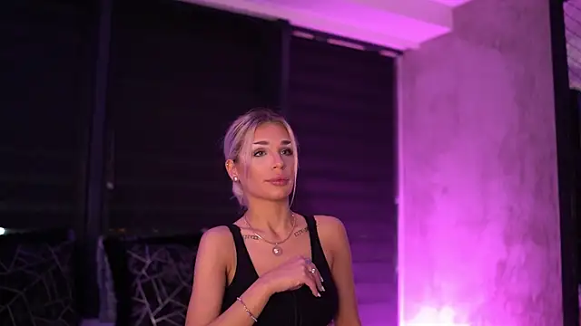 Candy Ivy online show from 10, 11, 2025