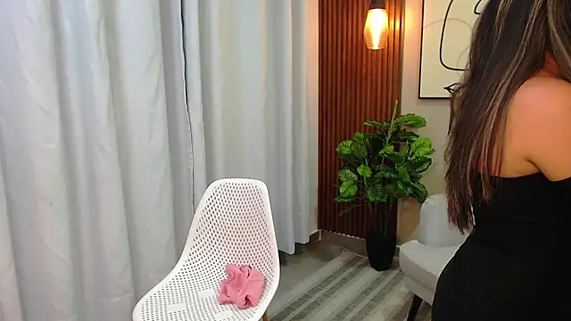 Sharlotte Milk online show from 10, 1, 2025