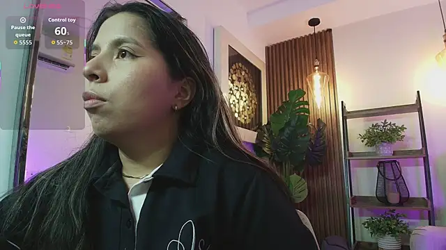 Sharlotte Milk online show from 20, 9, 2025