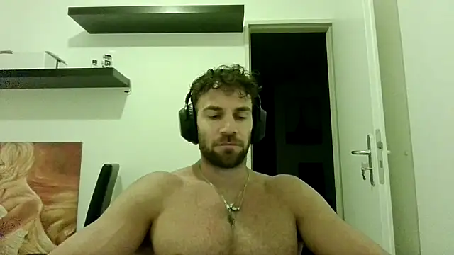 Snapshot of alpha-hunk chatting on 19, 9, 2025 alpha-hunk online show from 19, 9, 2025