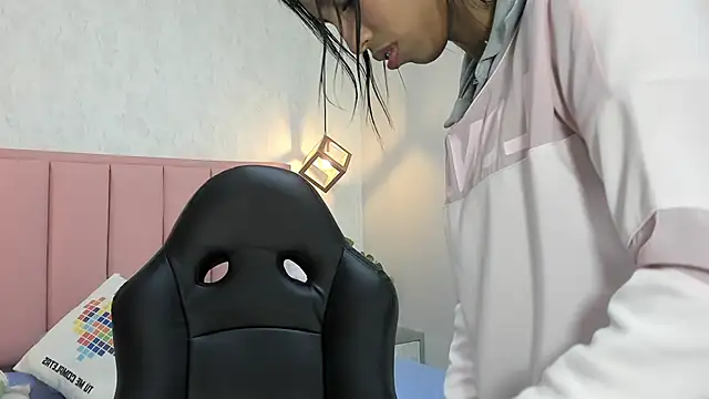 Snapshot of MAYROBERTSS chatting on 29, 1, 2025 MAYROBERTSS online show from 29, 1, 2025