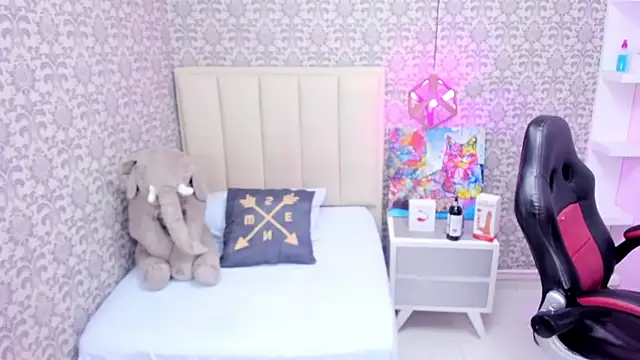 Snapshot of MAYROBERTSS chatting on 27, 2, 2025 MAYROBERTSS online show from 27, 2, 2025