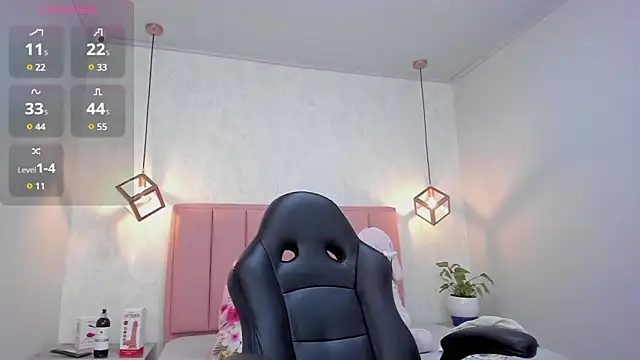 Snapshot of MAYROBERTSS chatting on 11, 3, 2025 MAYROBERTSS online show from 11, 3, 2025