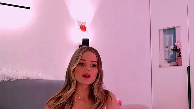 SIlviaBeyt online show from 7, 3, 2025