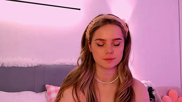 SIlviaBeyt online show from 14, 3, 2025