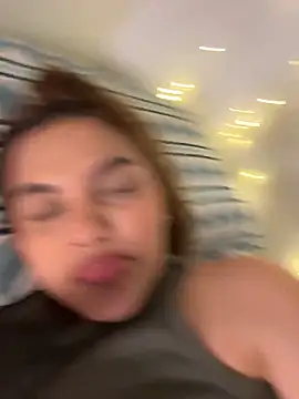 Snapshot of vivicolibri chatting on 14, 12, 2025 vivicolibri online show from 14, 12, 2025