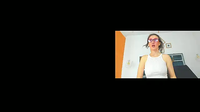 Snapshot of LolaBoobs chatting on 20, 7, 2026 LolaBoobs online show from 20, 7, 2026