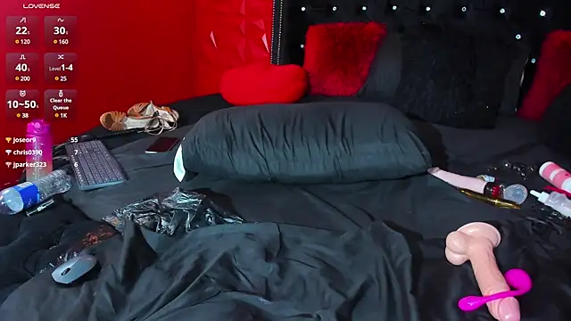 KendralHolson online show from 5, 3, 2025