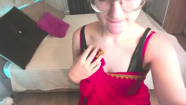 Miss Elsa  online show from 25, 1, 2025