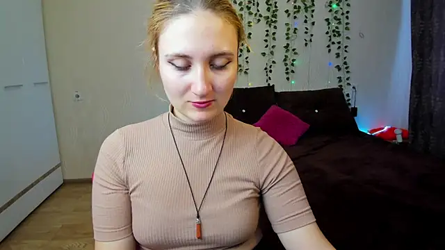 Miss Elsa  online show from 10, 3, 2025