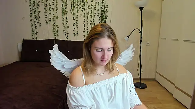 Miss Elsa  online show from 2, 11, 2025