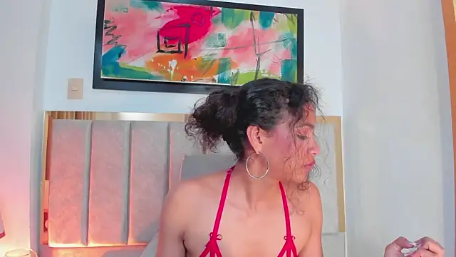 AntonellaHall  online show from 13, 3, 2025