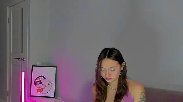 Snapshot of EllaSky_xoxo chatting on 8, 12, 2024 EllaSky xoxo online show from 8, 12, 2024