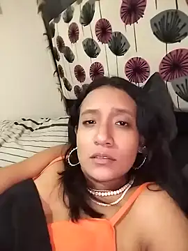 Snapshot of cami_victoria chatting on 6, 12, 2024 cami victoria online show from 6, 12, 2024