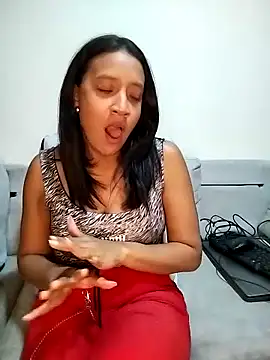 Snapshot of cami_victoria chatting on 10, 2, 2025 cami victoria online show from 10, 2, 2025