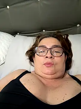 AntonellaAlondra4 online show from 3, 11, 2025