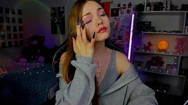 AkiraKatsu online show from 9, 11, 2025