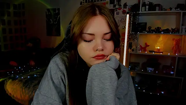 AkiraKatsu online show from 18, 4, 2026