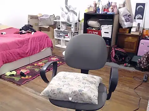 Snapshot of bunnylolaa4 chatting on 16, 2, 2025 bunnylolaa4 online show from 16, 2, 2025