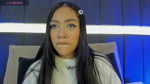 nicolle pierce online show from 17, 3, 2025