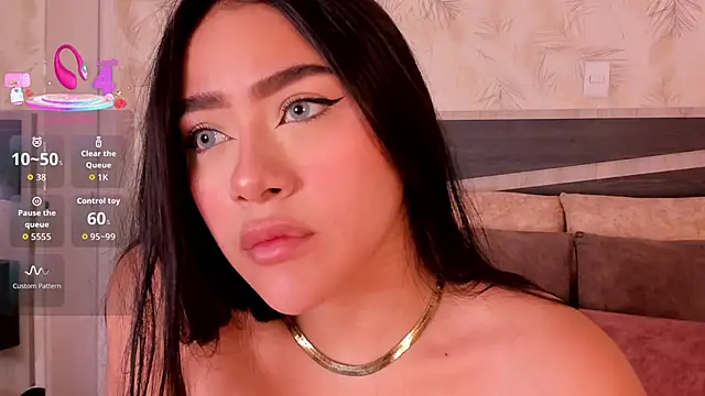 nicolle pierce online show from 5, 12, 2025