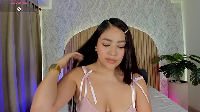 Snapshot of nicolle_pierce chatting on 9, 6, 2026 nicolle pierce online show from 9, 6, 2026