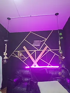 Gelena Black online show from 4, 12, 2025