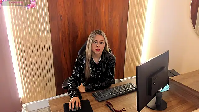 miacarperr1 online show from 29, 1, 2025