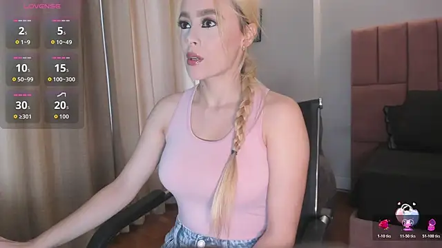 miacarperr1 online show from 18, 4, 2026