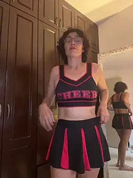 MireyaTorresGu online show from 4, 2, 2026