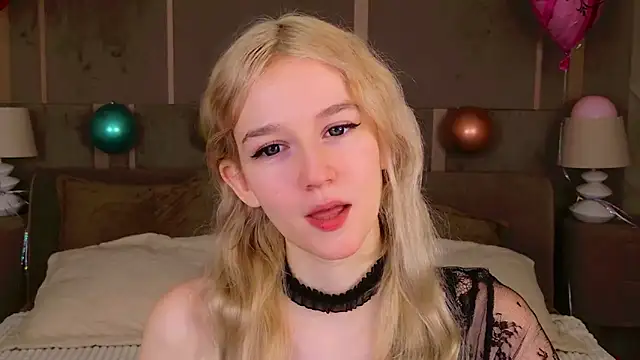 Snapshot of NaomiLoys chatting on 15, 2, 2025 NaomiLoys online show from 15, 2, 2025