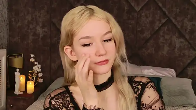 Snapshot of NaomiLoys chatting on 21, 2, 2025 NaomiLoys online show from 21, 2, 2025