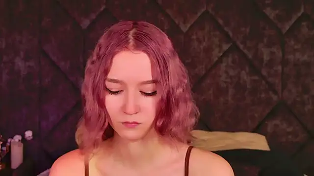 Snapshot of NaomiLoys chatting on 2, 10, 2025 NaomiLoys online show from 2, 10, 2025