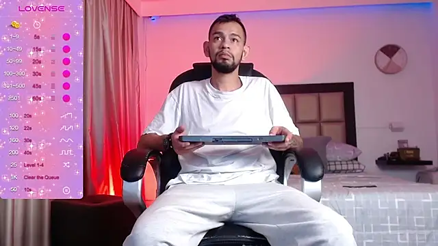 Snapshot of Bedobigcock chatting on 5, 12, 2024 Bedobigcock online show from 5, 12, 2024