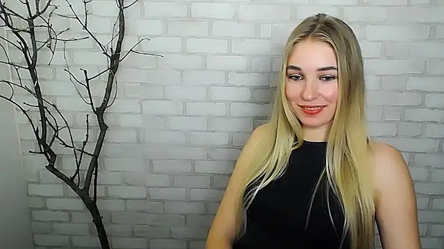 Snapshot of Queen_ofLove chatting on 18, 12, 2024 Queen ofLove online show from 18, 12, 2024