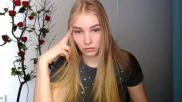 Queen ofLove online show from 1, 4, 2026