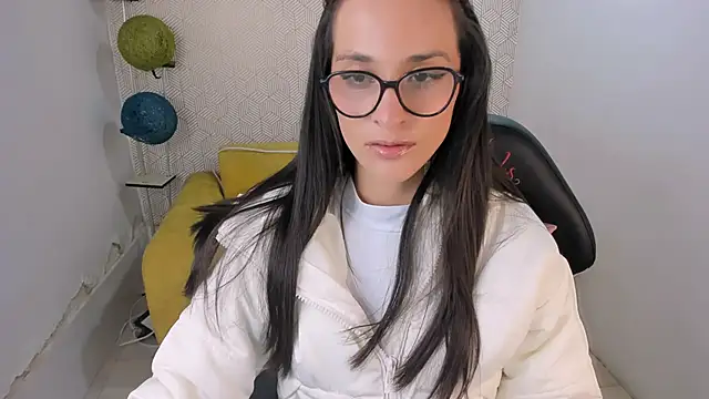 Snapshot of mariaan_m_ chatting on 27, 12, 2024 mariaan m online show from 27, 12, 2024