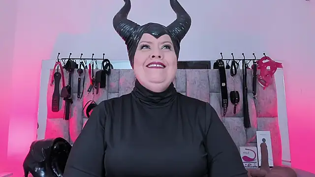 Snapshot of vanessa_moka chatting on 12, 10, 2025 vanessa moka online show from 12, 10, 2025